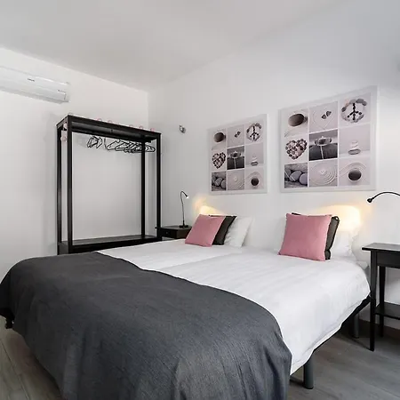 Alojamento de Acomodação e Pequeno-almoço Casa 2 Irmaos *